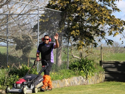 Lawn Mowing and Gardening Franchise for Sale New Zealand wide