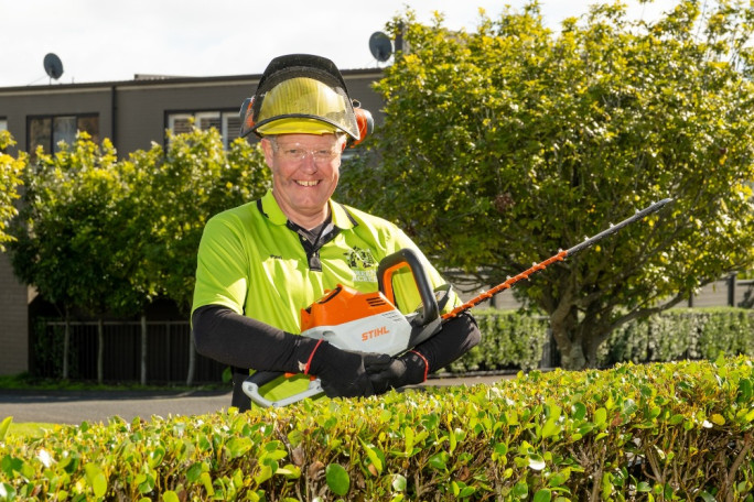 Lawn and Garden Services Franchise for Sale Rawene